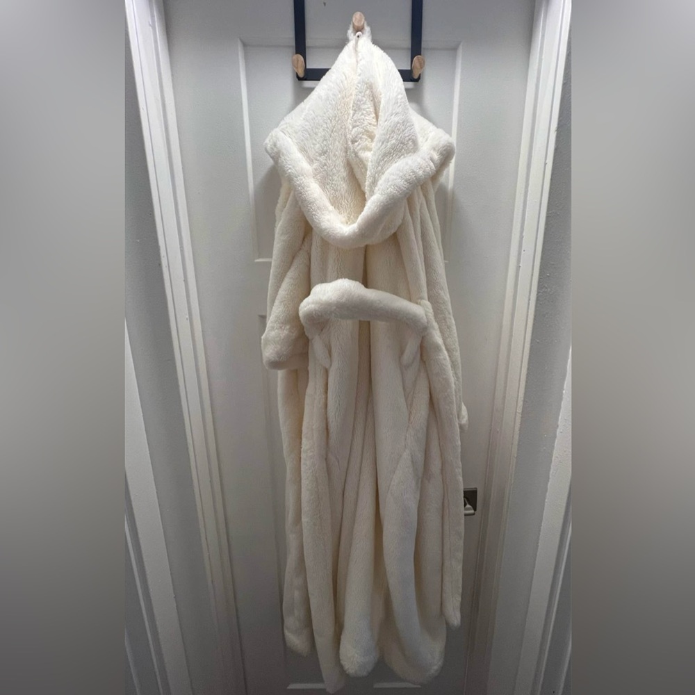 Pottery Barn Cream Hooded Robe